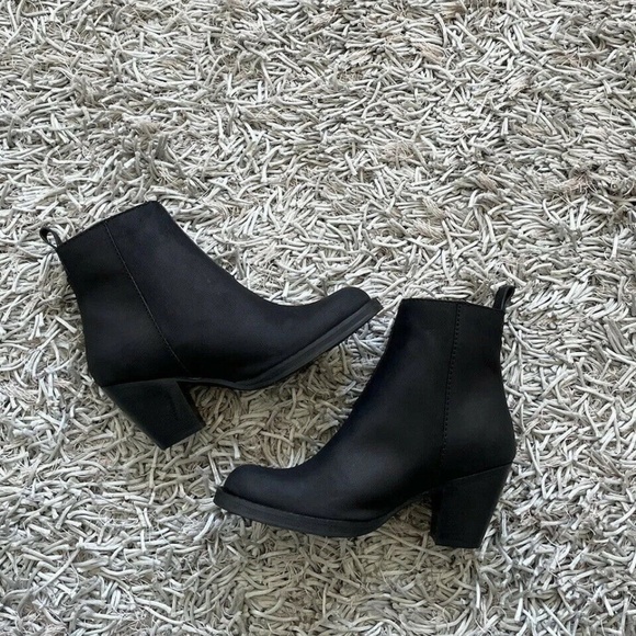Acne Black Leather Pistola Ankle Boots - Picture 2 of 10